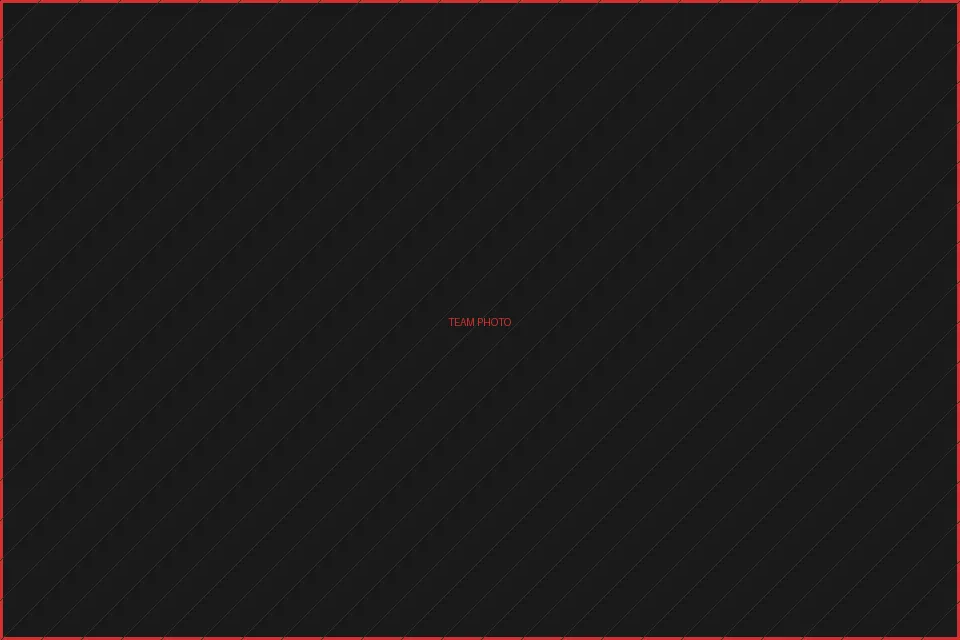 巅峰国际 创始团队合影 - 赛博都市建设者